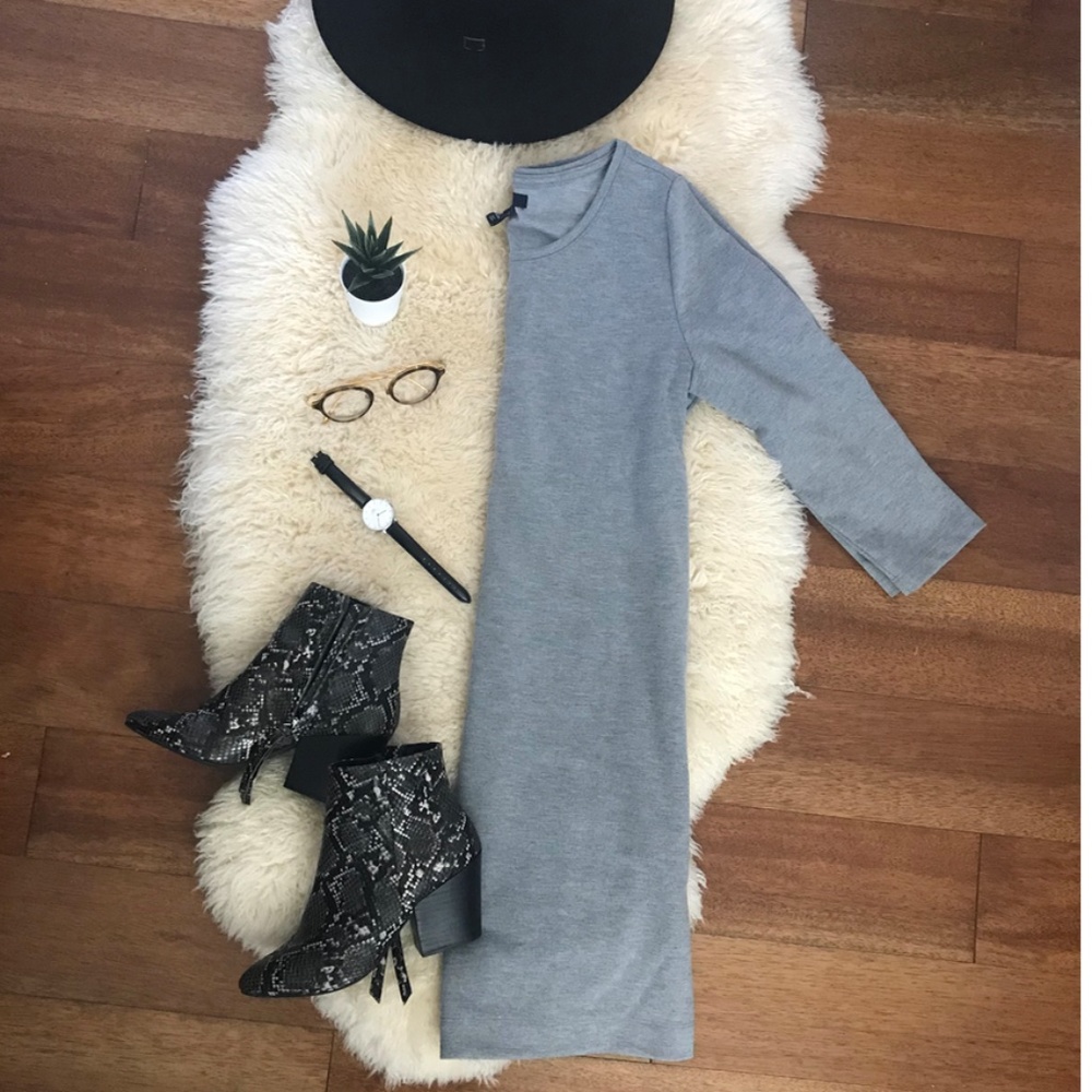 Gap gray crewneck sweater dress